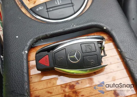 2007 Mercedes-Benz E 550 из США, поврежденный, VIN WDBUF72X67B033570